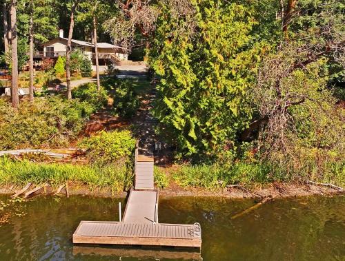 Anderson Island House | Lake House - Anderson Island
