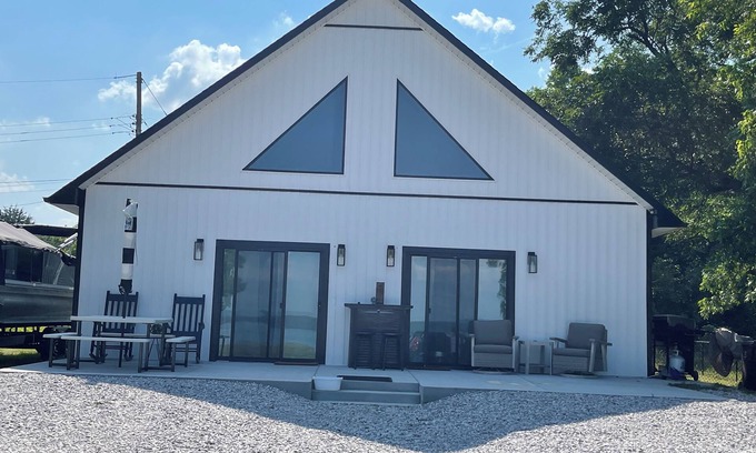 Eufaula House | Lake house with a view just minutes away from Beach, Bars and local venues