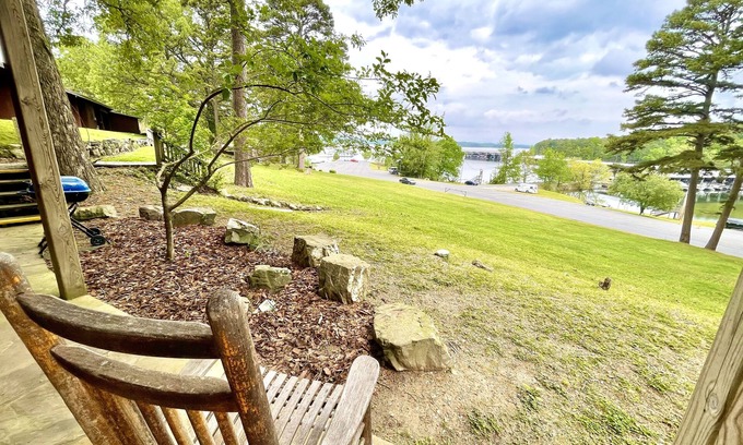Mount Ida Apartment | Lake View Queen Guest Room With Two Queens, Sleeper Sofa And Deck Overlooking Lake Ouachita. 1 Bedroom Hotel Room by RedAwning