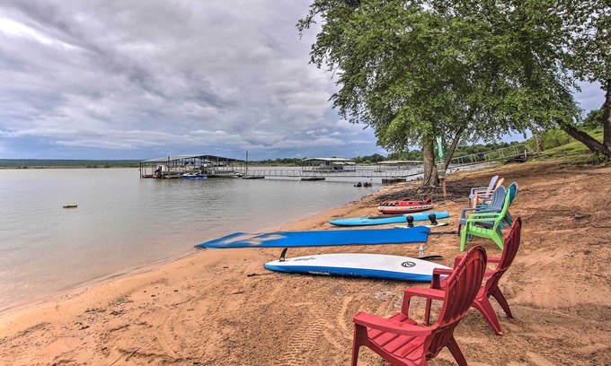 Eufaula Condo | Lakefront Home w/Private Beach Access!