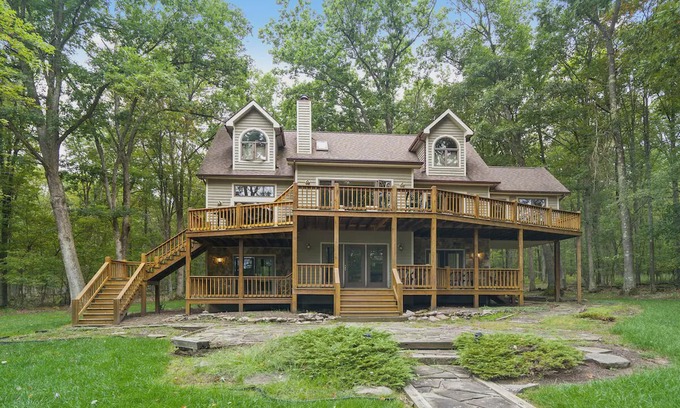 Blakeslee House | Lakefront Home w/Private Dock, Sun Room, & TONS of Community Amenities!
