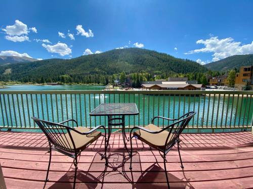 Lakeside Village House | Lakeside 1481 by SummitCove Lodging