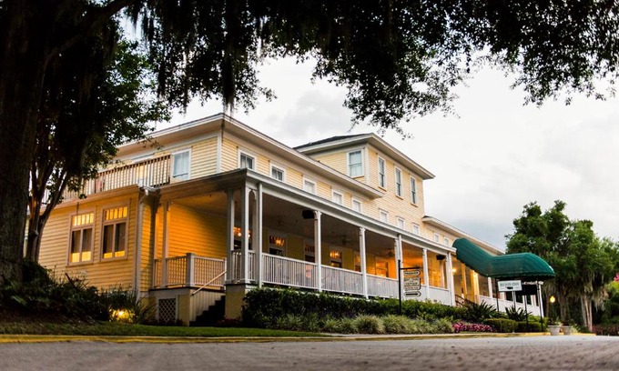 Mount Dora Hotel | Lakeside Inn on Lake Dora