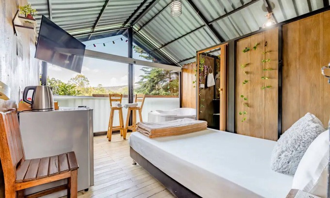 Guatape Cabin | Lakeview Cabin with Jacuzzi in Guatapé