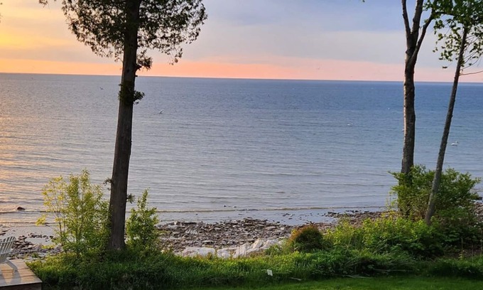 Sister Bay Apartment | Lakeview Lodge - Lake Michigan