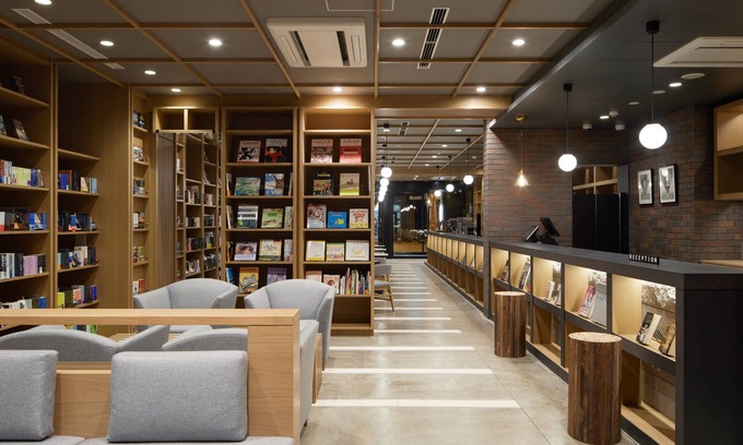 Odori Hotel | Lamp Light Books Hotel Sapporo