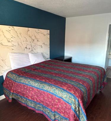 Memphis Hotel | Lamplighter Motor Inn