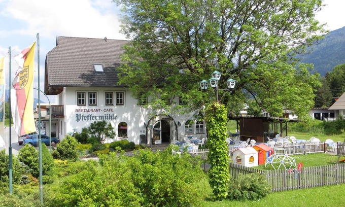 Kotschach-Mauthen Apartment | Landgasthof Pfeffermühle