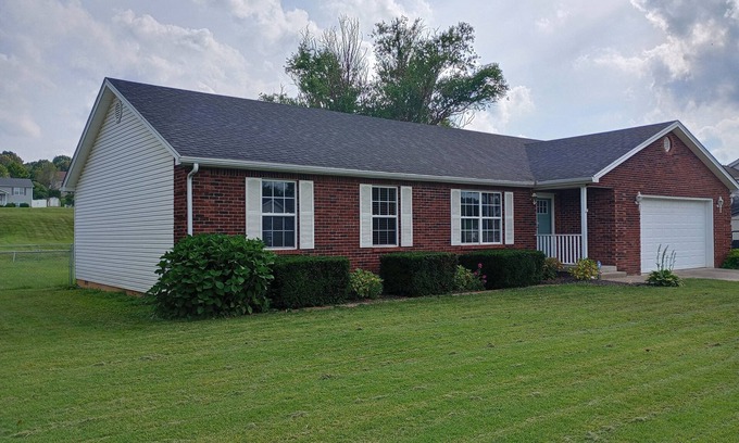 Vine Grove House | Landing Pad