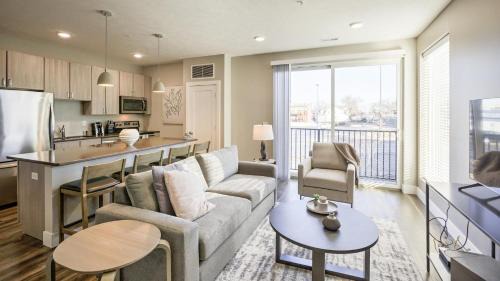 Spring Apartment | Landing Spectacular 1BD Pool Gym