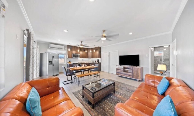 Boroncana Condo | Landslake F3 · New 2BR 1BA condo with Pool