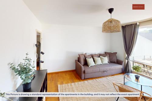 Albisrieden Apartment | Langgrütstrasse 21, 8047 Zürich, Switzerland