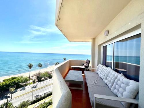 Benalmadena Costa Apartment | Large Deluxe Front Sea View Apartment Benalbeach