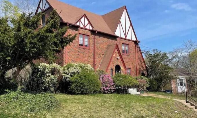 Beaver Hills House | Large group haven!