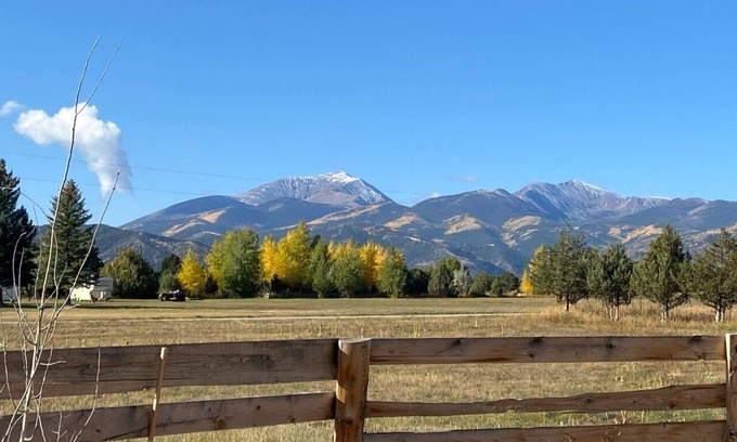 Salida Cabin | Large Home w/Hot Tub and 360 mountain views near Salida!
