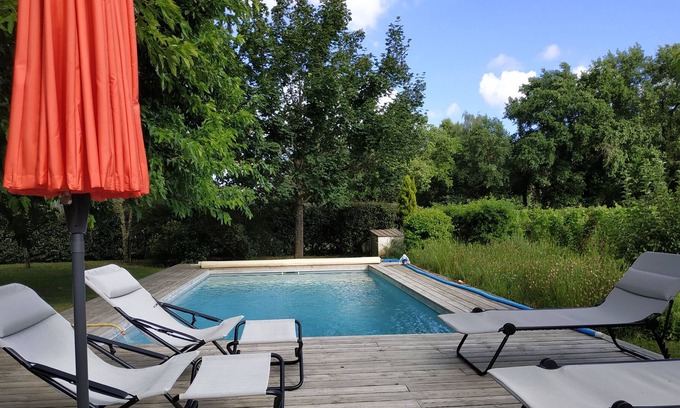 Leognan House | Large house with pool in the vineyards of Pessac Léognan near Bordeaux
