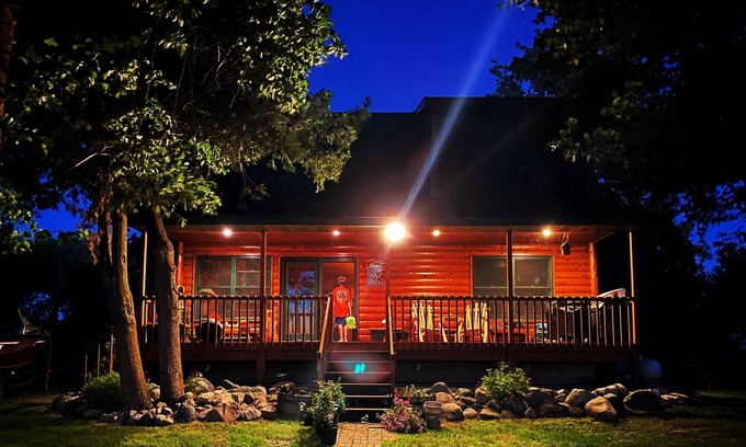 Beltrami County Cabin | Large Log Home, 3 Beds, Lake Access Exceptional Fishing, Full Amenities