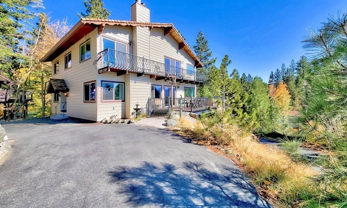 Zephyr Cove House | Large mountain chalet with beautiful views of Lake Tahoe and Heavenly Resort