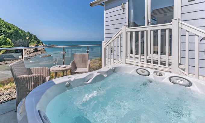 Hele Ski Chalet | Larkstone Elegance Premier