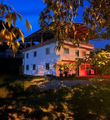 San Rafael House | Las 5 Quintas - Acogedora casa