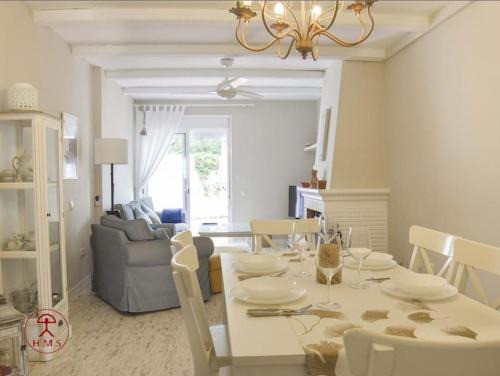 San Jose House | Las Palmeras