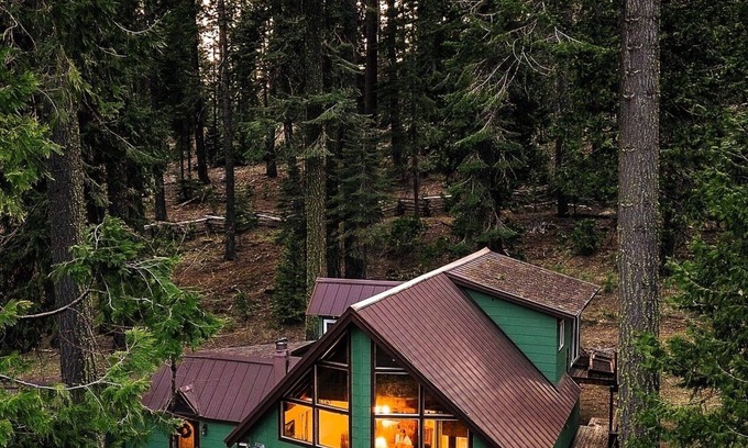 Mineral Ski Chalet | Lassen Mtn Lodge · Spacious, Private & EV Charger