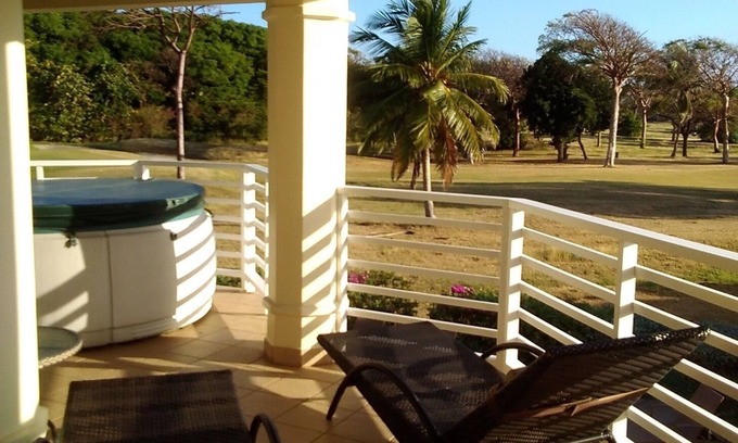 Lowlands Villa | LAST MINUTE AVAILABILITY Villa with Jacuzzi by Sea on Championship Golf Course