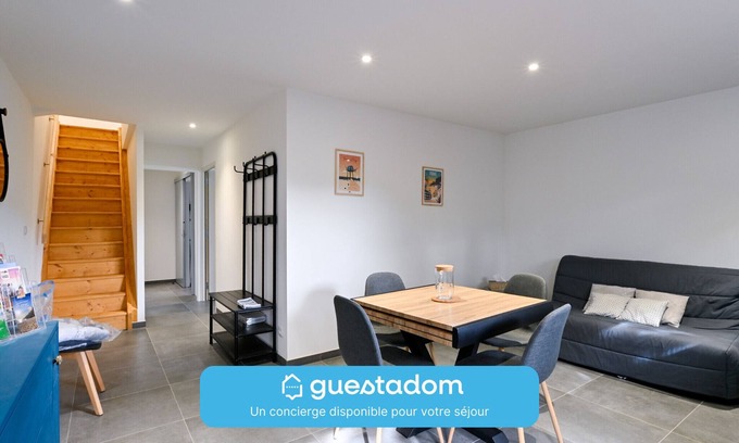 Port-Saint-Pere House | Laurière - Wifi - Parking - Pet friendly