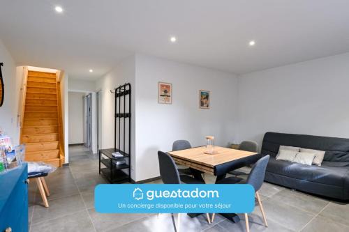 Port-Saint-Pere House | Laurière - Wifi - Parking - Pet friendly