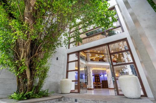 Unawatuna Hotel | Lavendish Beach Resort