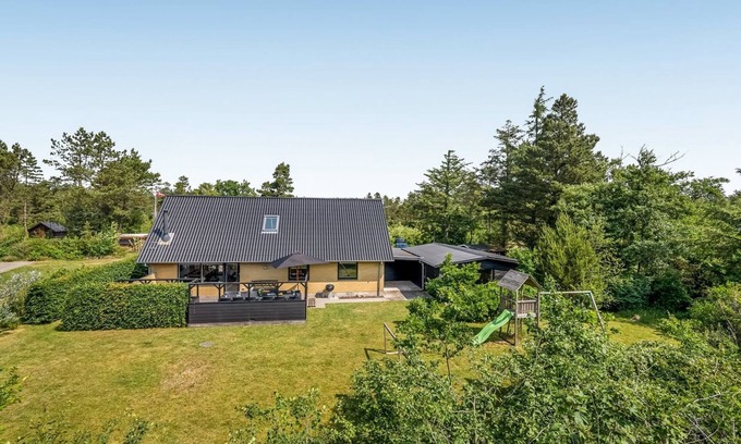 Henne House | "Lavrans" - 2.5km from the sea by Interhome