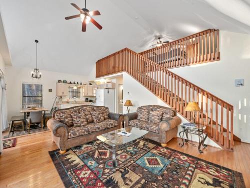 Whittier House | Lazy Bear Retreat Mountain Views-Hot Tub-FirePit