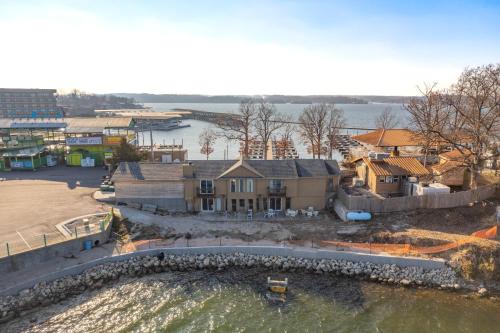 Lake Ozark House | Lazy Gator House- Sleep 20- Bachelor Parties Welcome