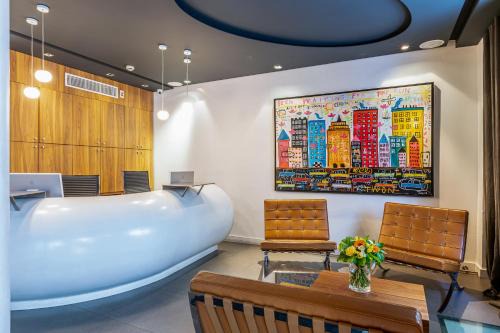 Quartier de la Folie-Mericourt Hotel | Le 20 Prieuré Hôtel