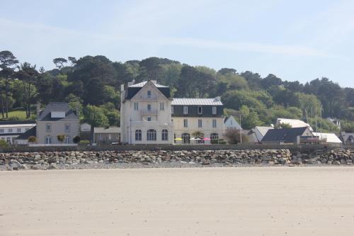 Plougasnou Apartment | Le Château de Sable