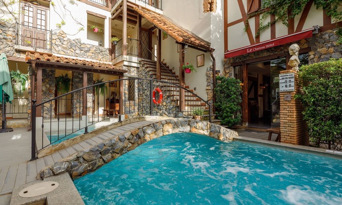 Old City Hotel | Le Charcoa Hotel