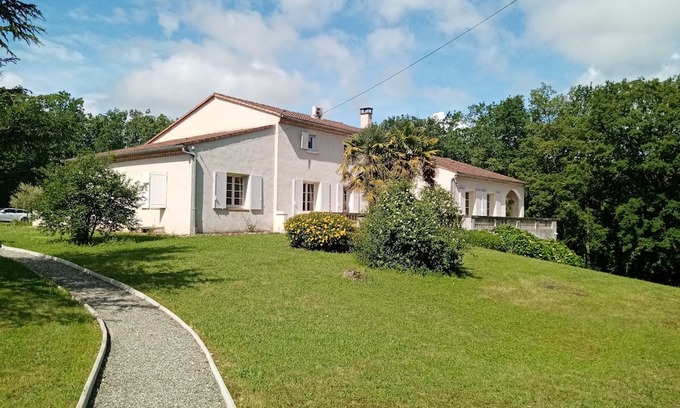Feugarolles Hotel | Le Cheminard