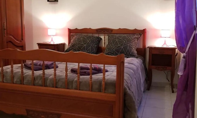 Vierzon Apartment | Le Cocon Violet - Vierzon - Wifi et Parking Inclus