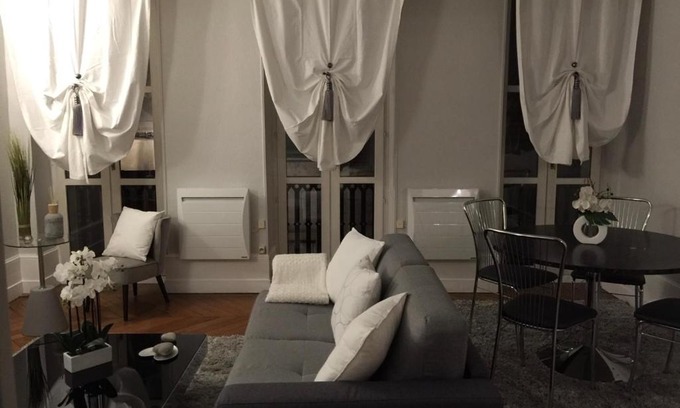 Beaune City Centre Apartment | Le doux rendez-vous