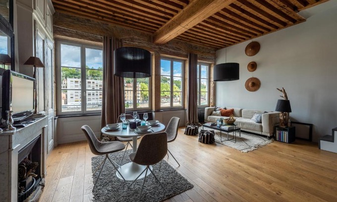 Fourviere Apartment | LE LOFT ETHNIC - avec jolie vue sur la Saône