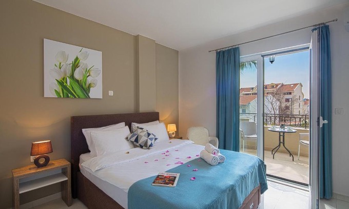 Rozino House | Le Marc Guest house