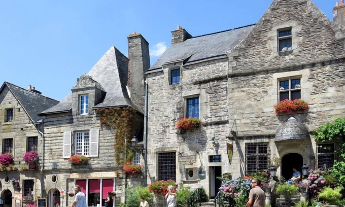 Malansac House | Le Moulin Neuf by Interhome