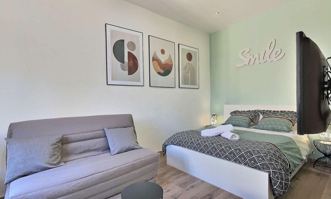 Avignon City Centre Apartment | ⭐ LE PALAIS DES PAPES ⭐ AVIGNONSMILE ⭐ CALME ET CLIMATISATION ⭐