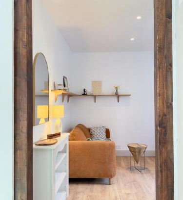 Dinan Apartment | Le patio - Une cours intérieur au coeur du vieux Dinan