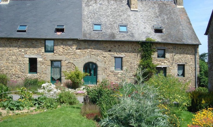 Saint-Germain-en-Cogles House | Le Petit Courtoux