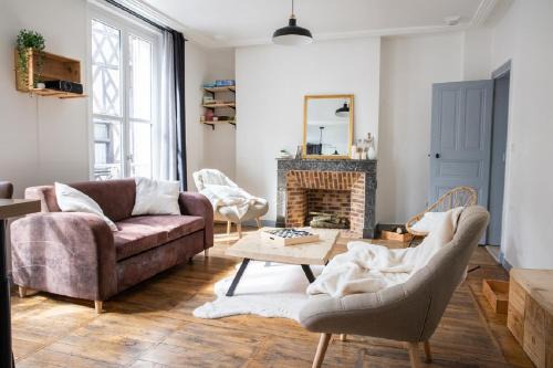 Blois Apartment | Le Petit Nicolas - Centre historique de Blois - NETFLIX, JEUX, RETROJECTEUR