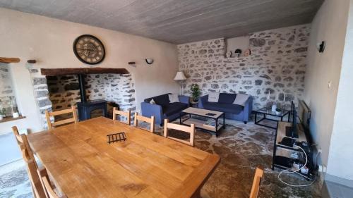 Villeneuve House | Le Soleil - Authentique - À 10 m du Château