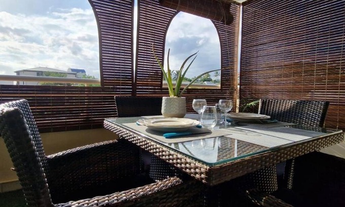 Saint-Pierre De La Reunion Apartment | Le Victoria, vue mer et montagne