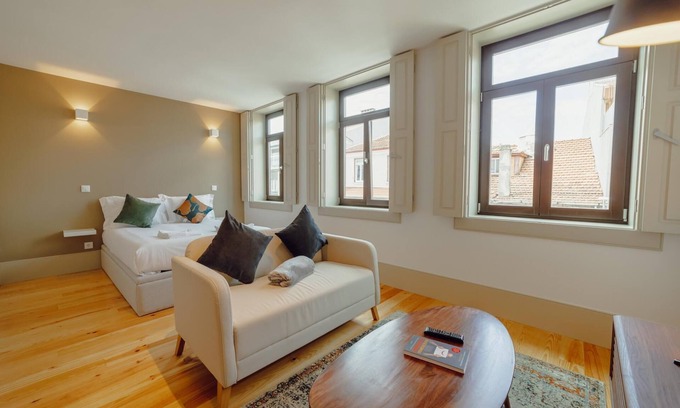 Lapa Apartment | Legacy Oporto Design Apartment H by Vacationy