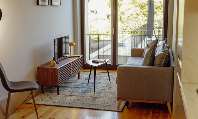 Lapa Apartment | Legacy Oporto Premium Apartment C by Vacationy